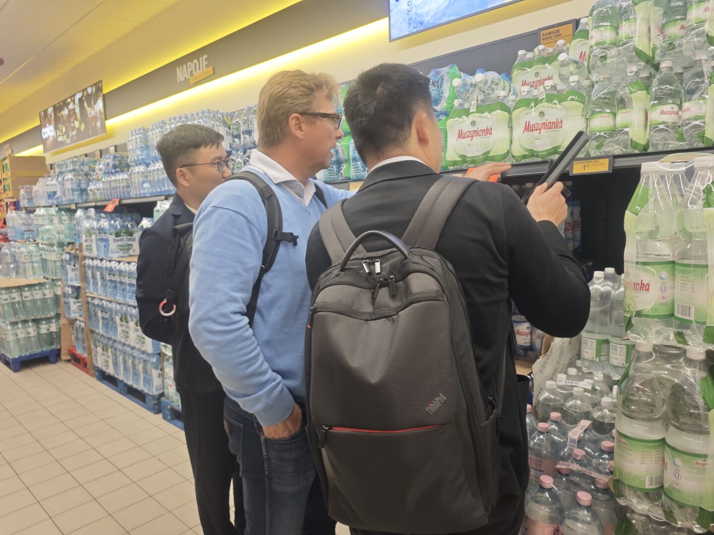 Hiplastics’ Proactive Approach: Strengthening Partnerships Through On-Site Technical Discussions​插图