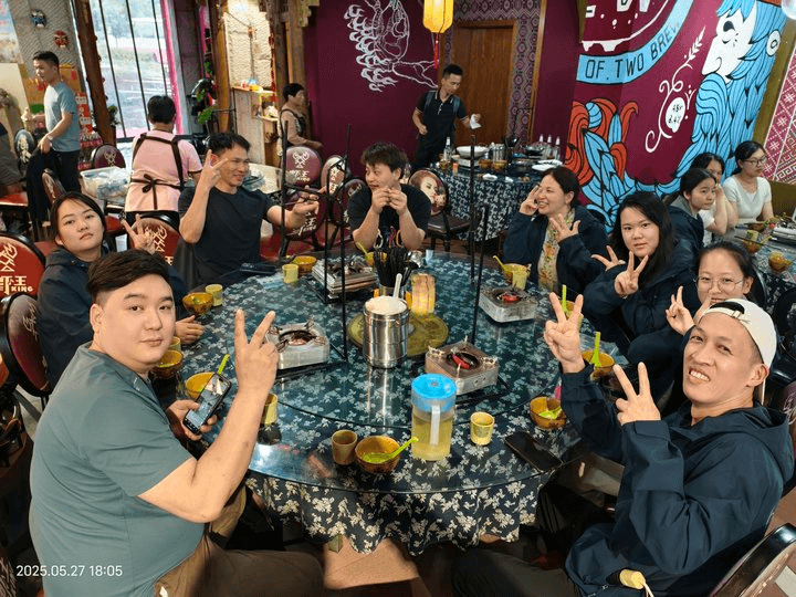 Hiplastics Team Outing In HuNan插图2