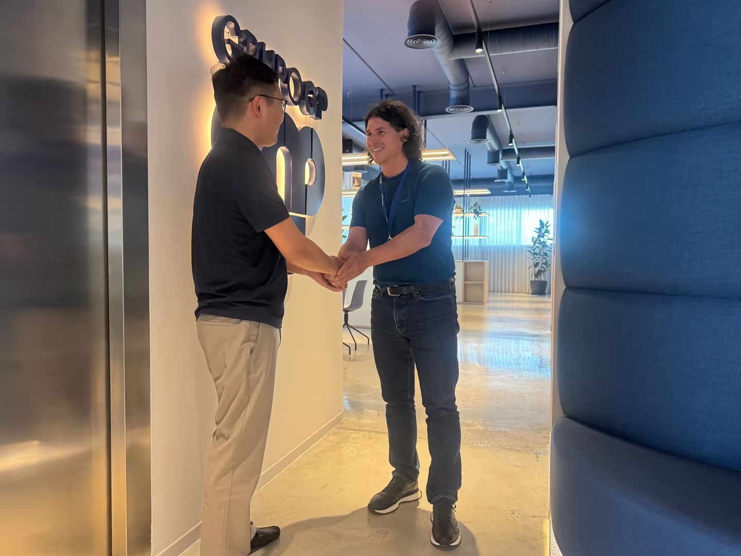 Strategic Alliance: We Partner with GRUPO GP to Drive POS Digitalization and ESL Solutions in Europe缩略图 Strategic Alliance: We Partner with GRUPO GP to Drive POS Digitalization and ESL Solutions in Europe缩略图